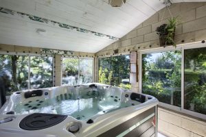 spa-jacuzzi-de-massage-professionnel